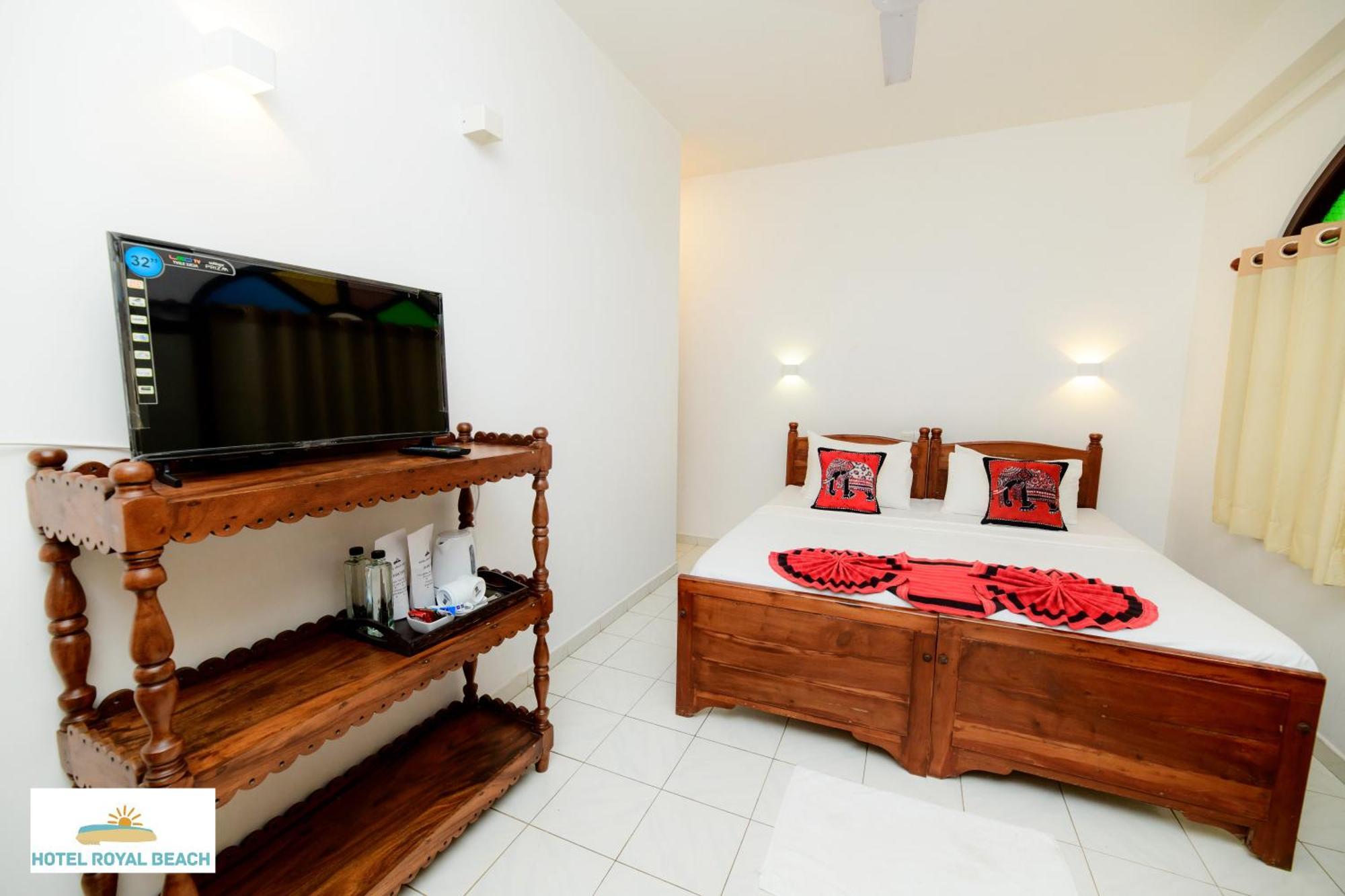 היקדואה Royal Beach Hotel & Restaurant מראה חיצוני תמונה