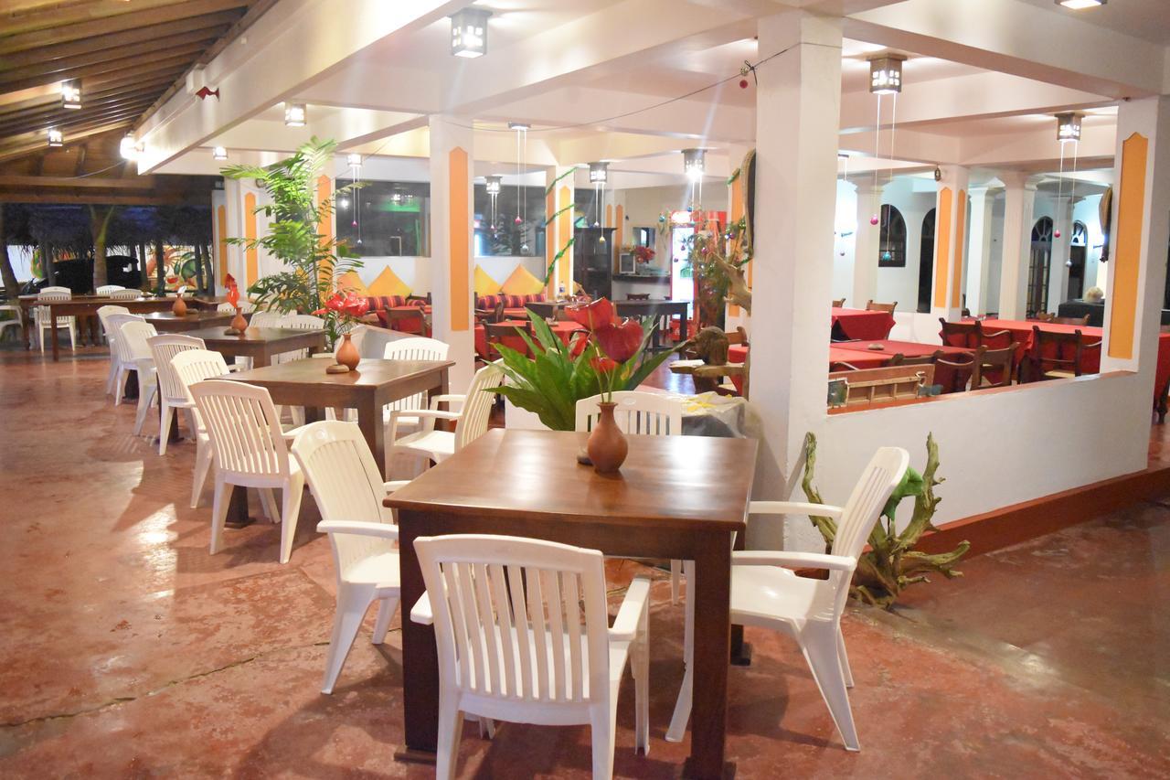 היקדואה Royal Beach Hotel & Restaurant מראה חיצוני תמונה