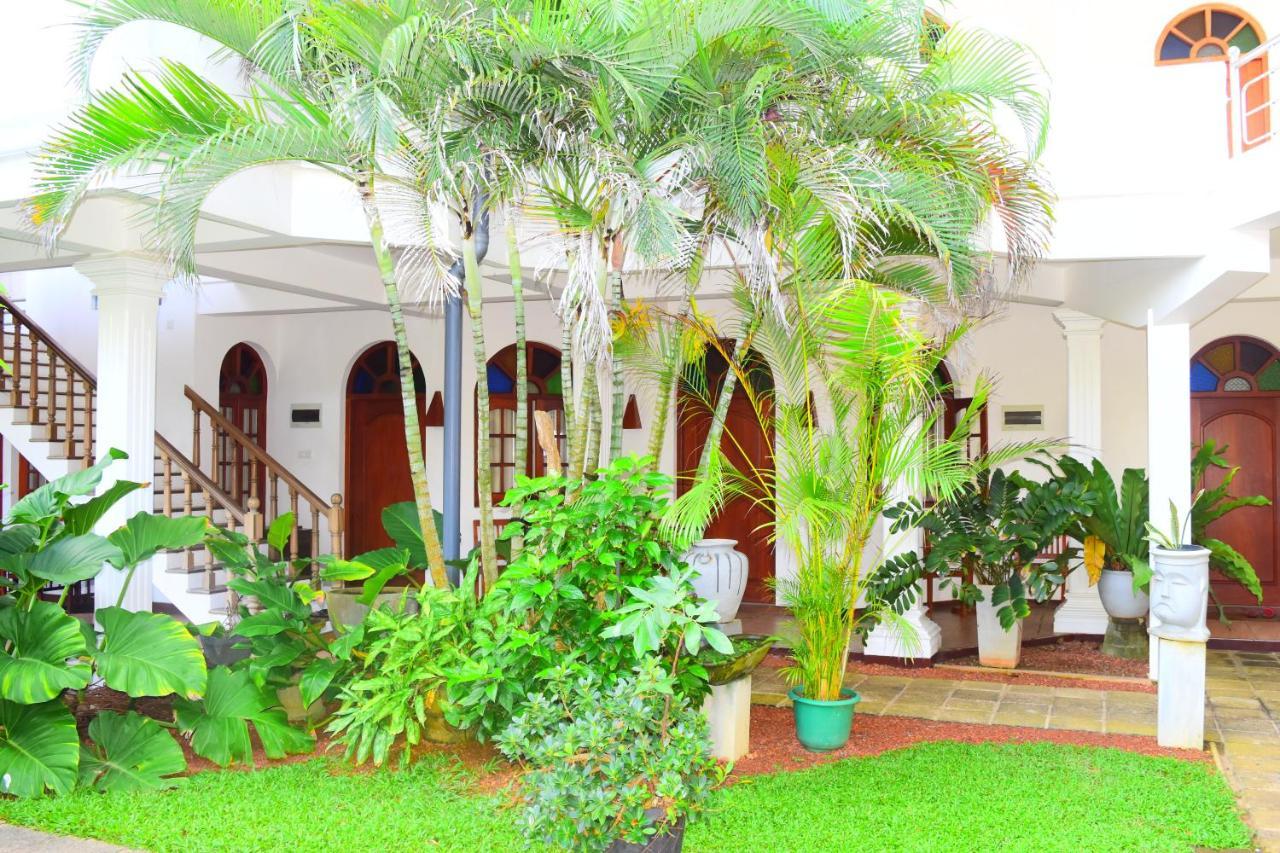 היקדואה Royal Beach Hotel & Restaurant מראה חיצוני תמונה